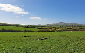 On Farm Chalet, Sleeps 6, Rhoshirwaun
