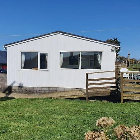 On Farm Chalet, Sleeps 6, Rhoshirwaun Villa Aberdaron Exterior photo