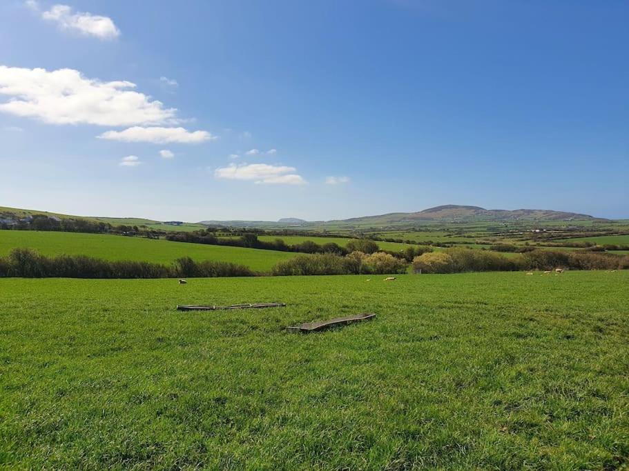 On Farm Chalet, Sleeps 6, Rhoshirwaun Villa Aberdaron Exterior photo